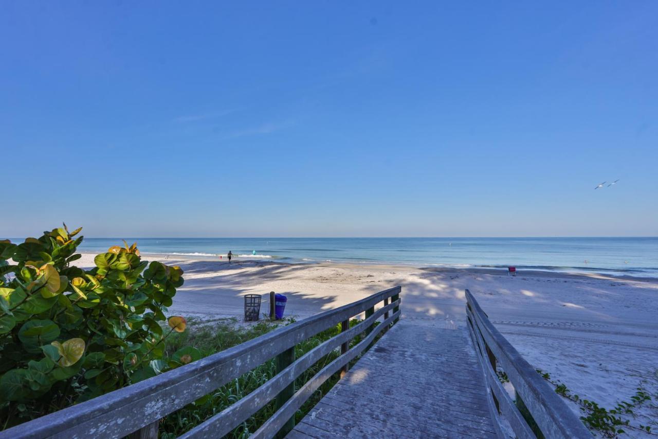 100 Steps To Beautiful Indian Rocks Beach, Oceanside, 2 Bedroom Updated Condo Clearwater Beach Esterno foto
