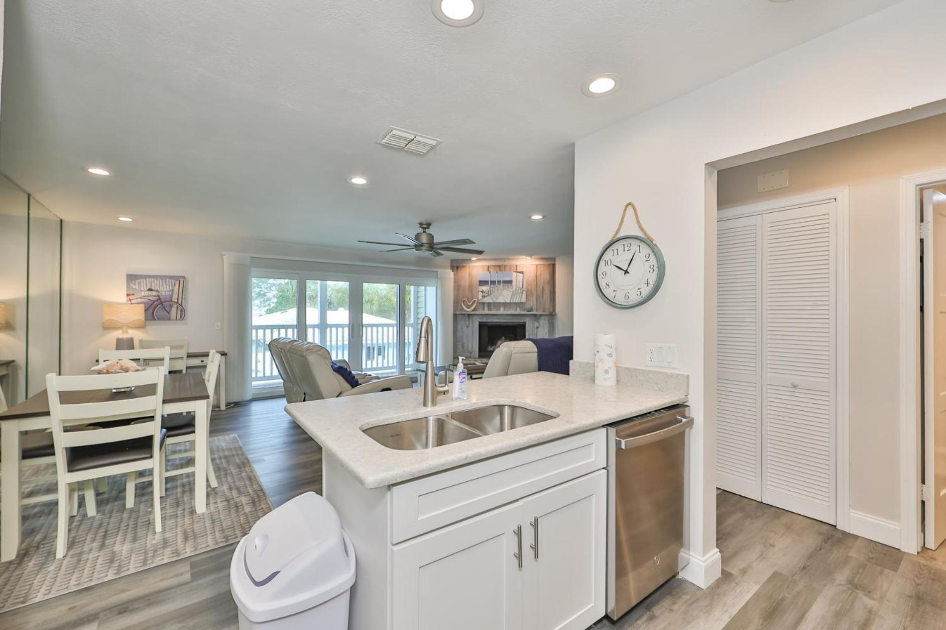 100 Steps To Beautiful Indian Rocks Beach, Oceanside, 2 Bedroom Updated Condo Clearwater Beach Esterno foto